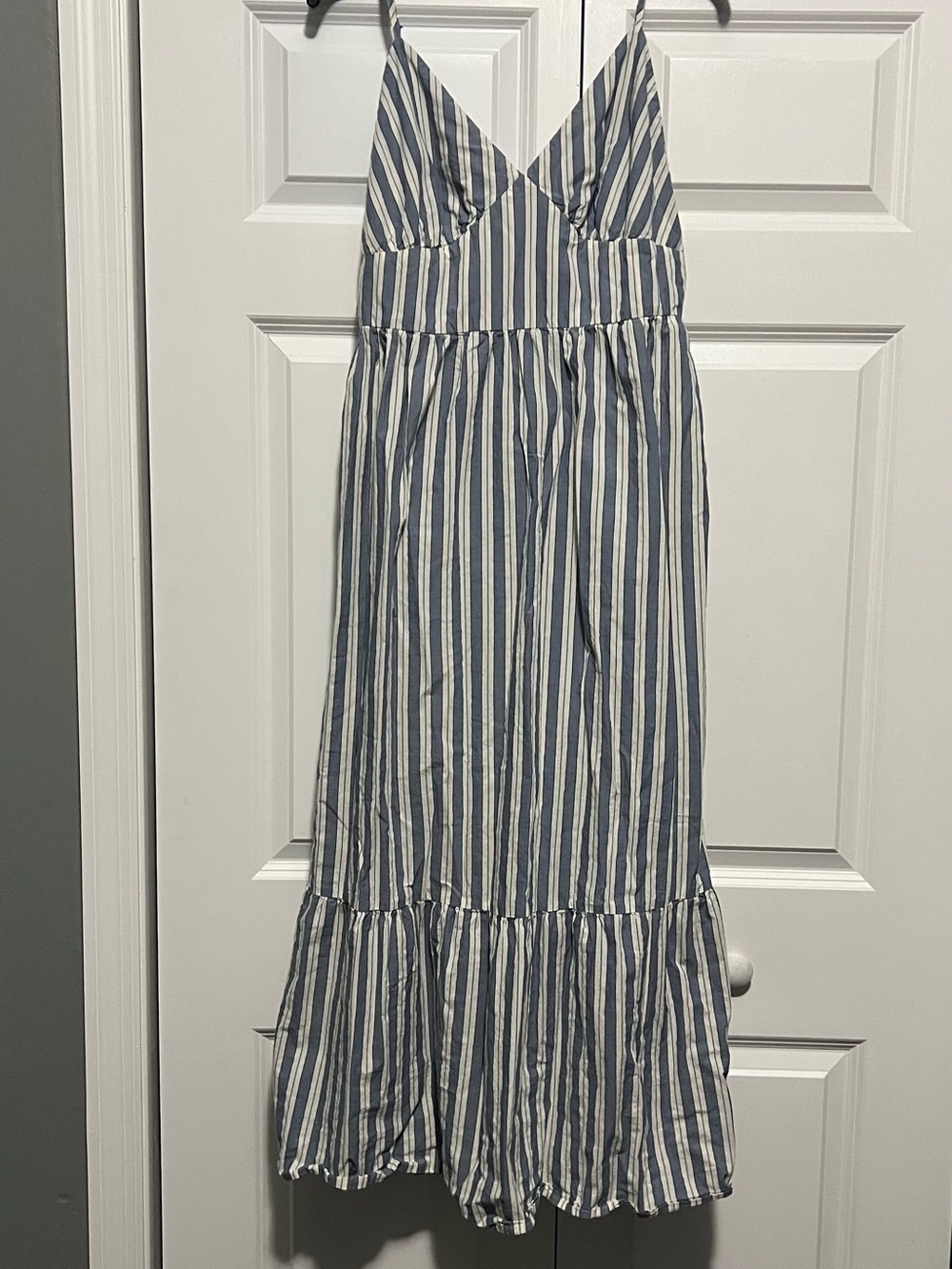 Universal Threads Blue & White Striped Maxi Dress